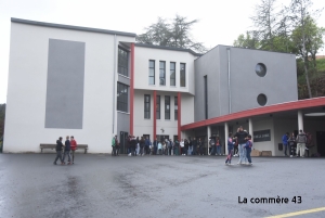 Aurec-sur-Loire : les parents du collège public appellent à une action "collège mort"