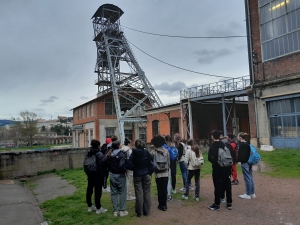 Aurec-sur-Loire : les collégiens des Gorges de la Loire à la mine