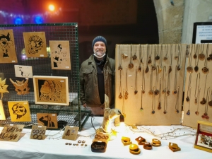 Saint-Didier-en-Velay : le marché de Noël illumine le bourg