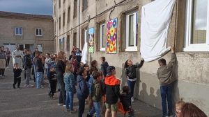 Saint-Ferréol-d&#039;Auroure : un vernissage haut en couleur à l&#039;école Saint-Joseph