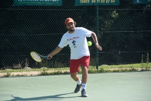 Tennis : premiers coups de raquettes à Tence