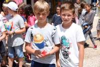 Yssingeaux : des écoliers revisitent le trophée de la Coupe du monde de foot
