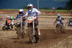 Course sur prairie de Saint-Maurice-de-Lignon : les motos Open (série 4)