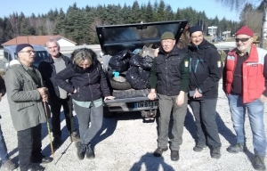 Saint-Victor-Malescours : des déchets plastique ramassés par les Rangers
