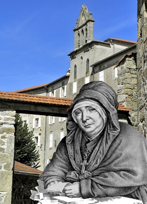 Crédit DR Portrait de Marie Rivier devant le couvent de Pradelles où elle a passé sa scolarité