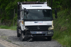 Saint-Julien-Chapteuil : deux blessés dans un accident entre un camion et une voiture