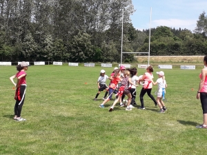 Tence : des écoliers se retrouvent au stade Jo Maso pour découvrir le rugby