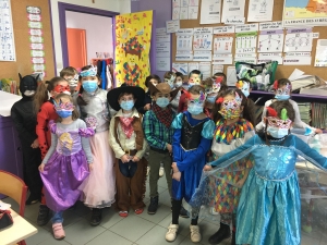 Sainte-Sigolène : journée culturelle autour de l’Italie et du carnaval de Venise à l’école Saint-Joseph (vidéo)