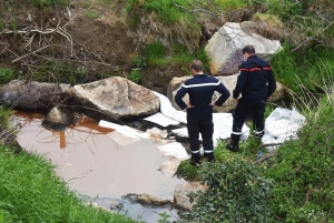 Une nouvelle pollution aux hydrocarbures dans un ruisseau à Monistrol-sur-Loire