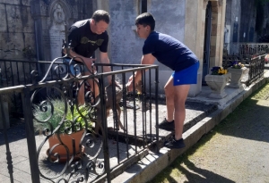 Monistrol-sur-Loire : ils sauvent un jeune chevreuil coincé... au cimetière