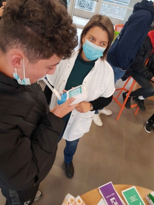 Des lycéens de la Chartreuse testent le monoxyde de carbone dans leurs poumons
