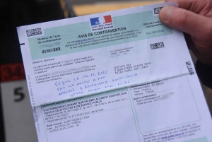 Aurec-sur-Loire : il stationne avec son bus sur un arrêt de bus et récolte deux contraventions