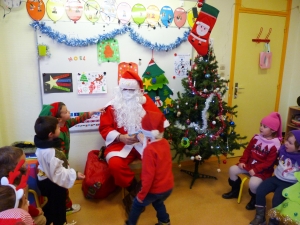 Tence : les maternelles de La Lionchère reçoivent la visite du Père Noël