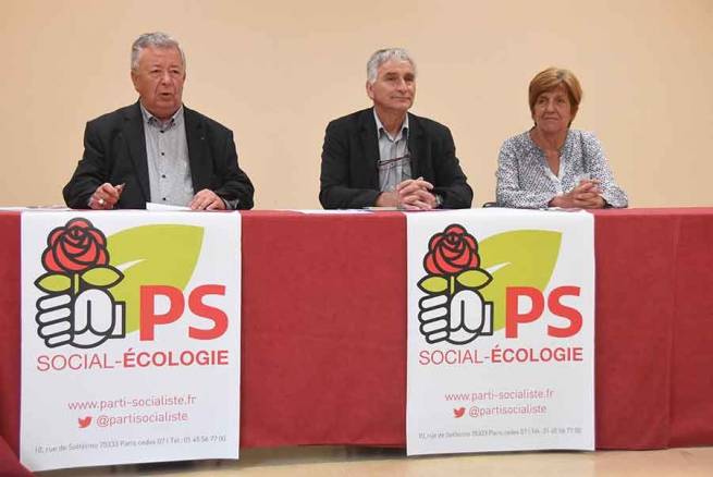 André Chapaveire, secrétaire du PS en Haute-Loire, Patrice Douix, candidat titulaire, et Annie Lardon, candidate suppléante.||