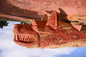 Une nouvelle sculpture de la Bête du Gévaudan installée à Saugues