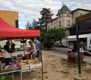 Espaly-Saint-Marcel : le marché du mercredi installé au square du 8 mai