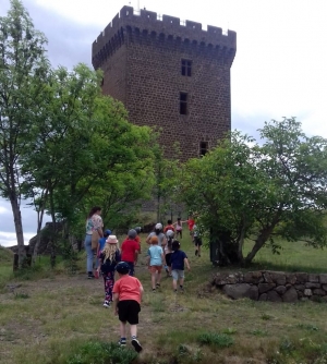 Rosières : les écoliers à l&#039;assaut de la forteresse de Polignac
