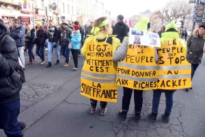 Puy-en-Velay : 5 000 manifestants décidés à combattre la réforme des retraites