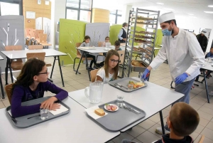 Puy-en-Velay : comment l’ensemble Saint-Jacques-de-Compostelle adapte sa restauration scolaire (vidéo)