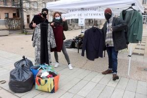 Yssingeaux : 110 sacs de vêtements apportés pour la friperie des étudiants
