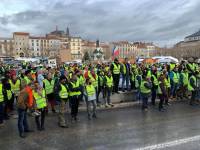 Les Gilets jaunes bien mobilisés manifestent dans le calme au Puy-en-Velay