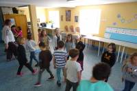 Grazac : les écoliers initiés aux chants et danses traditionnels