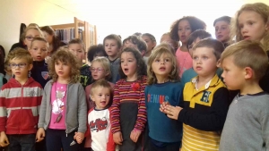 Montfaucon-en-Velay : les enfants de l&#039;école publique aussi aux 10 ans de la bibliothèque