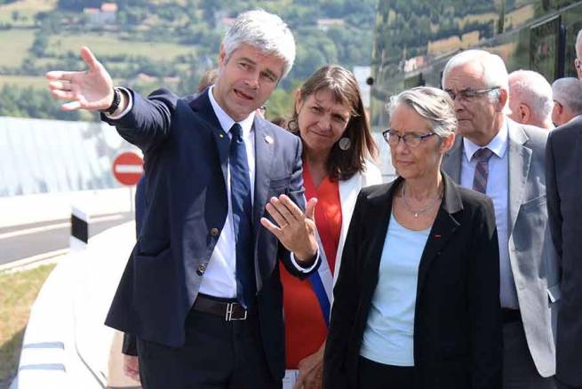 Laurent Wauquiez avec la ministre des Transports en juillet lors de l&#039;inauguration du contournement du Puy||