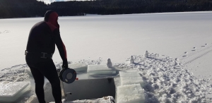 Une plongée sous la glace du lac du Bouchet