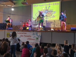 Sainte-Sigolène : Têtard Ville fait danser 150 enfants