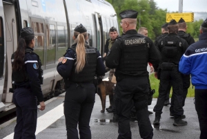 Plus de 200 gendarmes sur l&#039;opération place nette XXL menée en Haute-Loire (vidéo)