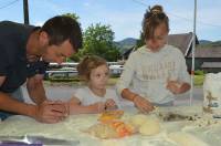 Bessamorel : le village de Messinhac fait la fête du pain entre voisins