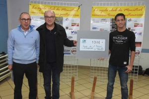 Monistrol-sur-Loire : un chèque de 1 300 euros remis par le Cyclo Club aux Virades