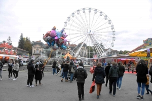 Puy-en-Velay : la fête foraine avance masquée