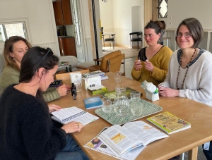 Massage, conseils, ateliers : elles ont posé leurs flacons d’huiles essentielles sur le plateau Vivarais-Lignon