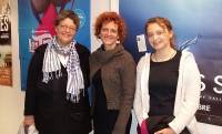 Elisabeth Cuffel en compagnie des invitées de Ciné-Tence, Isabelle Leibl et sa fille.
