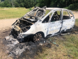 Bas-en-Basset : une voiture prend feu derrière le camping
