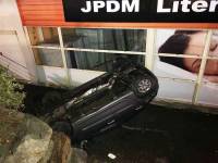 Monistrol-sur-Loire : une voiture chute de 3 mètres contre un magasin dans la zone commerciale