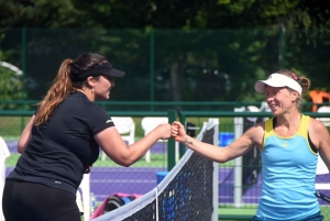 Tennis : battue à Tence, Aravane Rezaï se console au Chambon-sur-Lignon