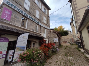Le Chambon-sur-Lignon : la commune va acheter un appartement et un immeuble