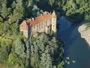 Lavoûte-sur-Loire : le château de Polignac, une autre facette de la culture en Emblavez