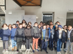 Les CM2 de l&#039;école Saint-Gabriel en visite au Lieu de mémoire au Chambon-sur-Lignon