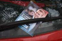 Le tract d&#039;Emmanuel Macron. Photo Lucien Soyere