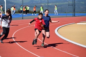 300 collégiens et lycéens aux championnats d&#039;athlétisme UNSS à Monistrol-sur-Loire