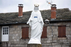 Tence : un rafraîchissement pour la statue de Marie