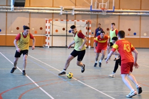 Bas-en-Basset : les Sigolénois remportent le tournoi futsal des classards