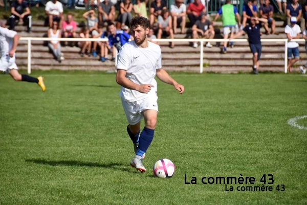 Un penalty obtenu et une barre mais pas de but pour Arnaud Bouret.||
