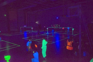 Saint-Agrève : 80 joueurs pour le tournoi de badminton fluo