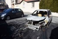 Sainte-Sigolène : quatre incendies et cinq voitures détruites dans la nuit