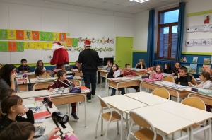 Bas-en-Basset : le Père Noël en visite à l&#039;école Saint-Joseph